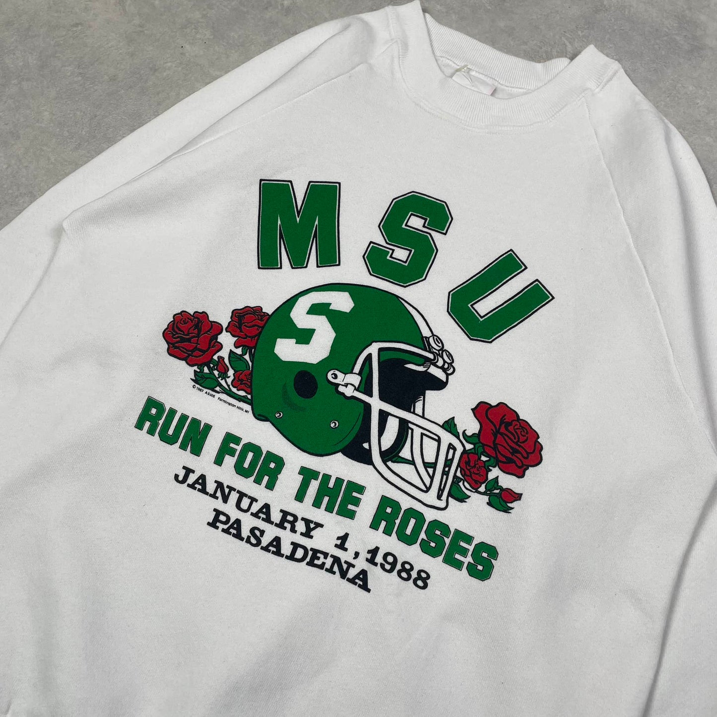 Vintage Sweater ”MSU Run for the Roses” White Made in USA 80’s